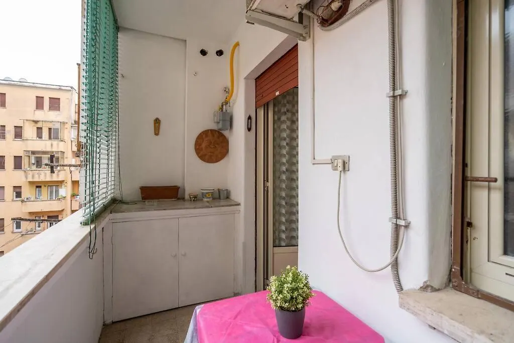Apartament Vaticano-Metro A Luminoso Quadrilocale Rzym